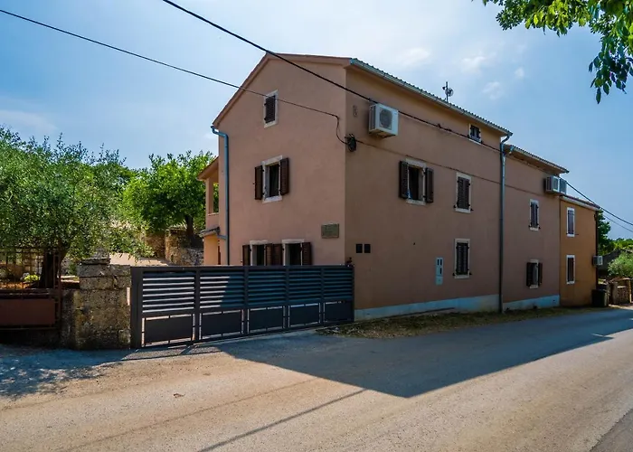 Luxury Villa On Spacious Private Property
