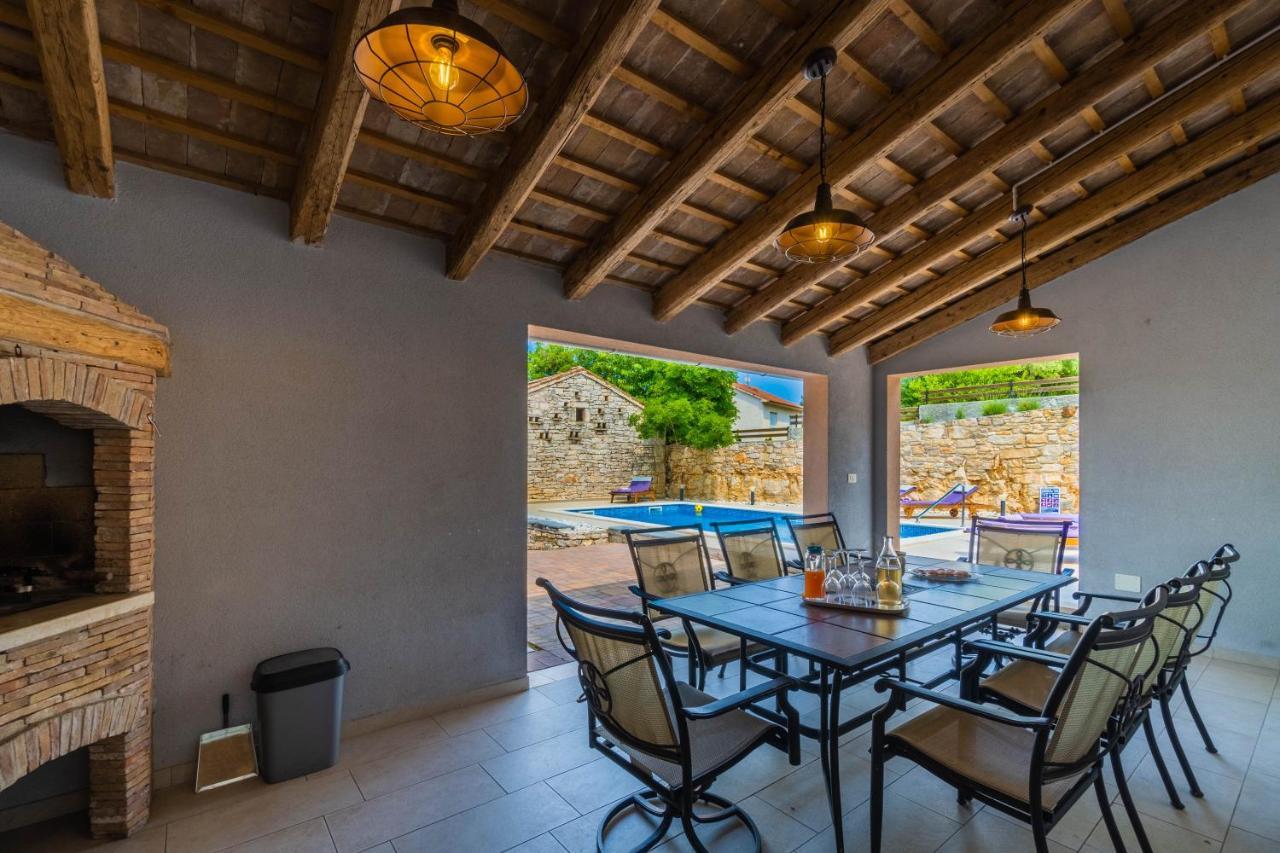 Luxury On Spacious Private Villa