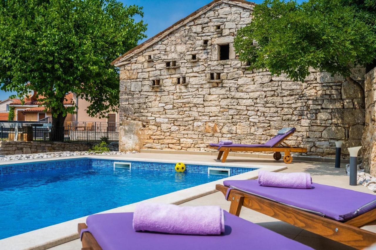 Villa Luxury On Spacious Private
