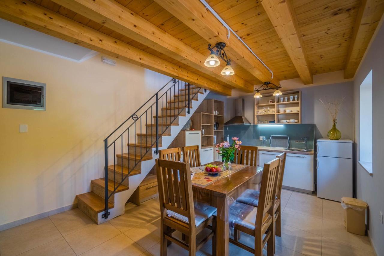 Luxury On Spacious Private * Rakalj