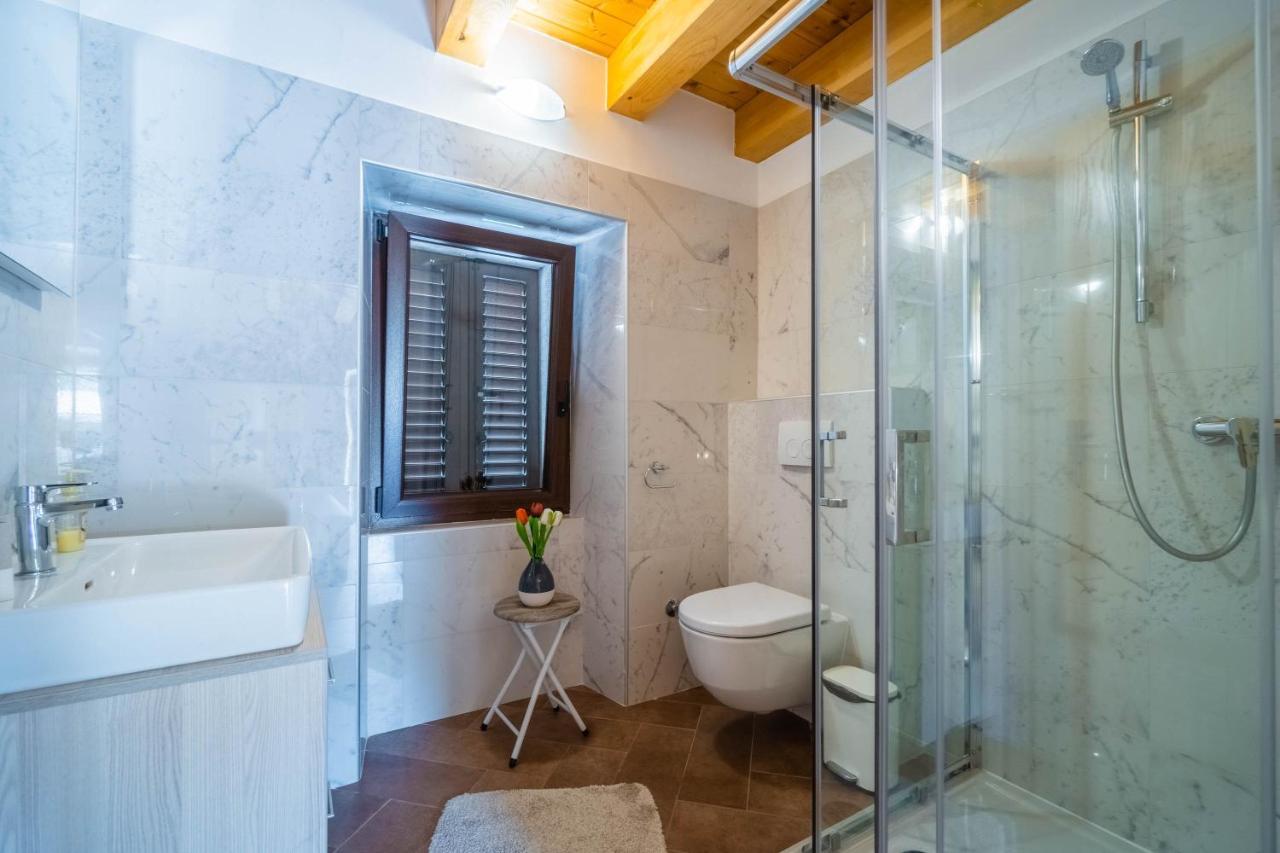 Luxury On Spacious Private