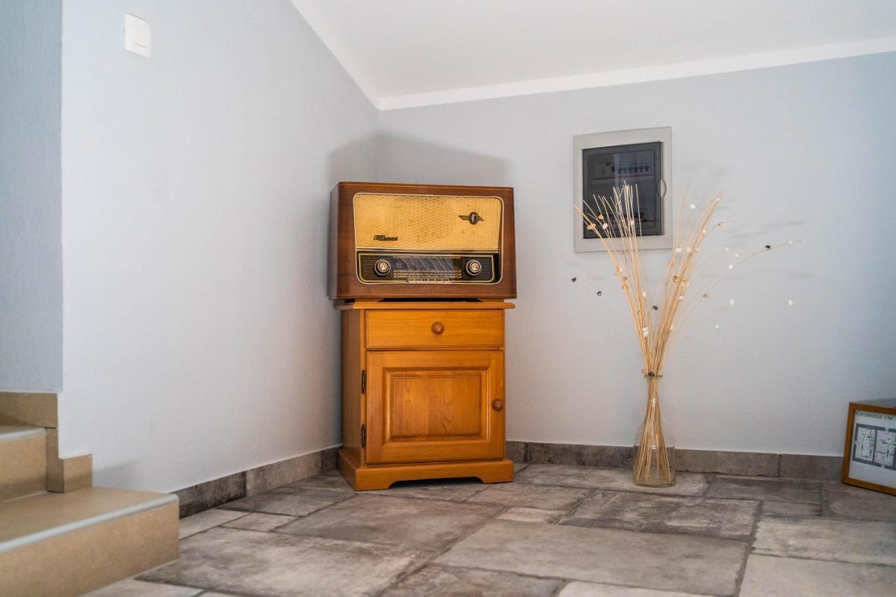 Villa Luxury On Spacious Private Rakalj