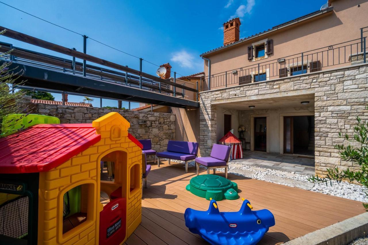 Luxury On Spacious Private Villa
