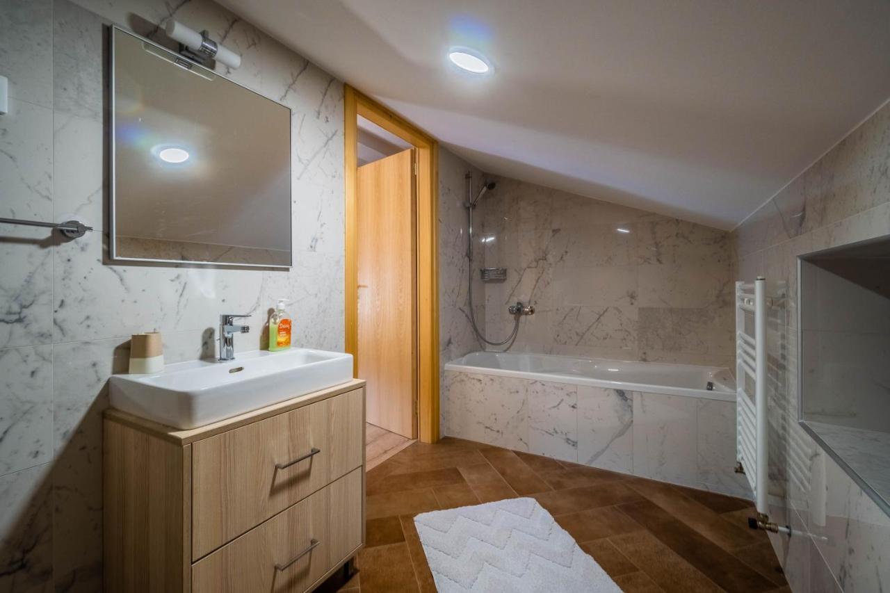 Luxury On Spacious Private *